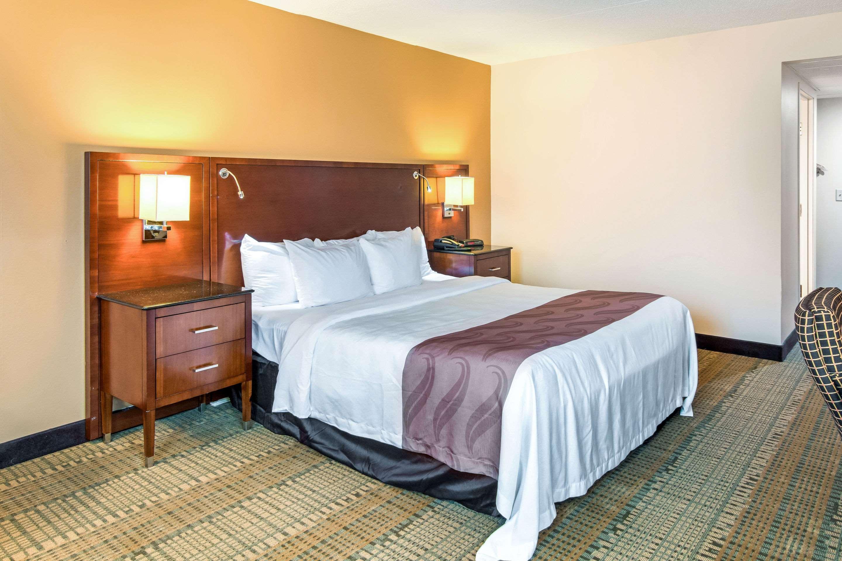 Quality Inn & Suites Virginia Exteriör bild