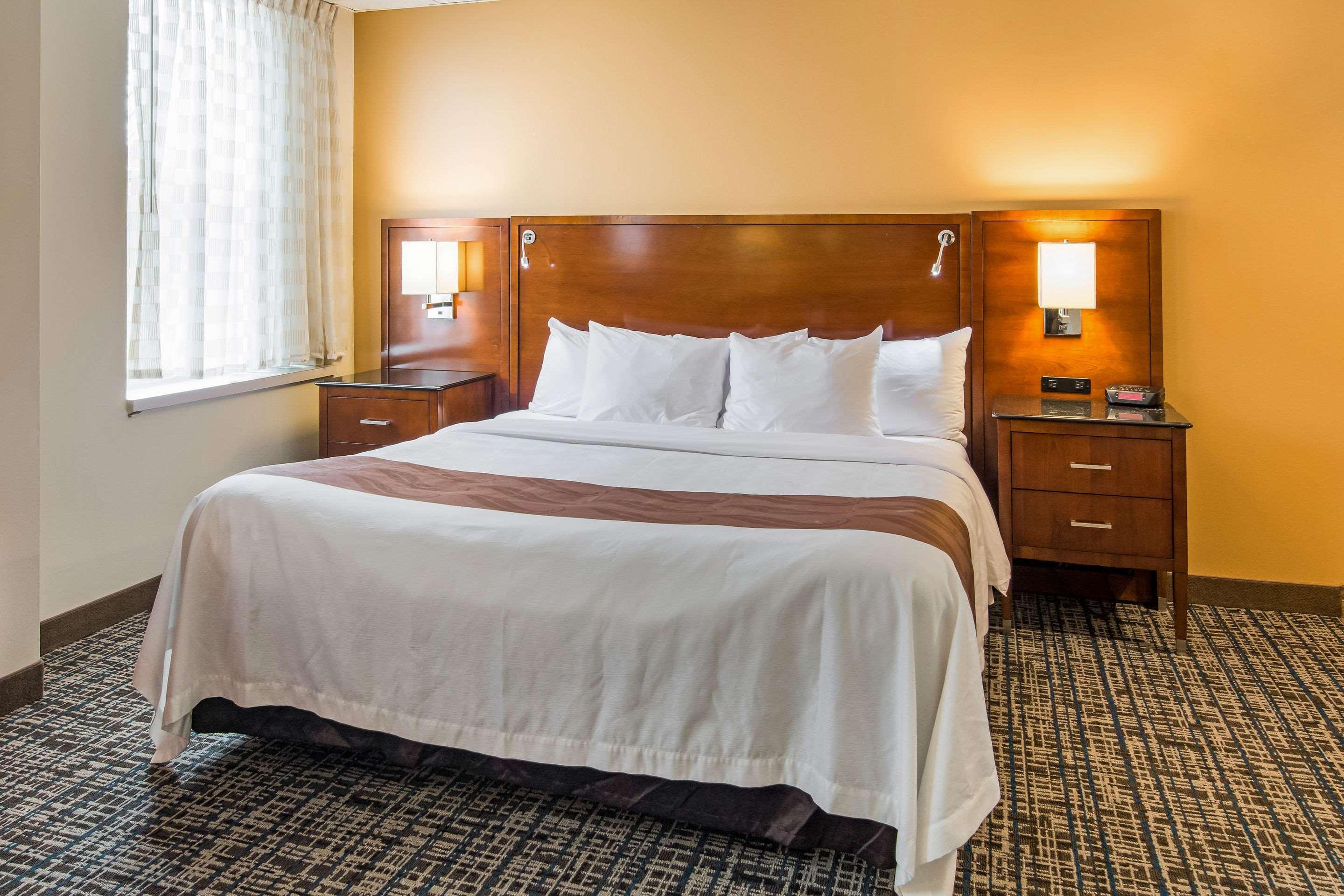 Quality Inn & Suites Virginia Exteriör bild