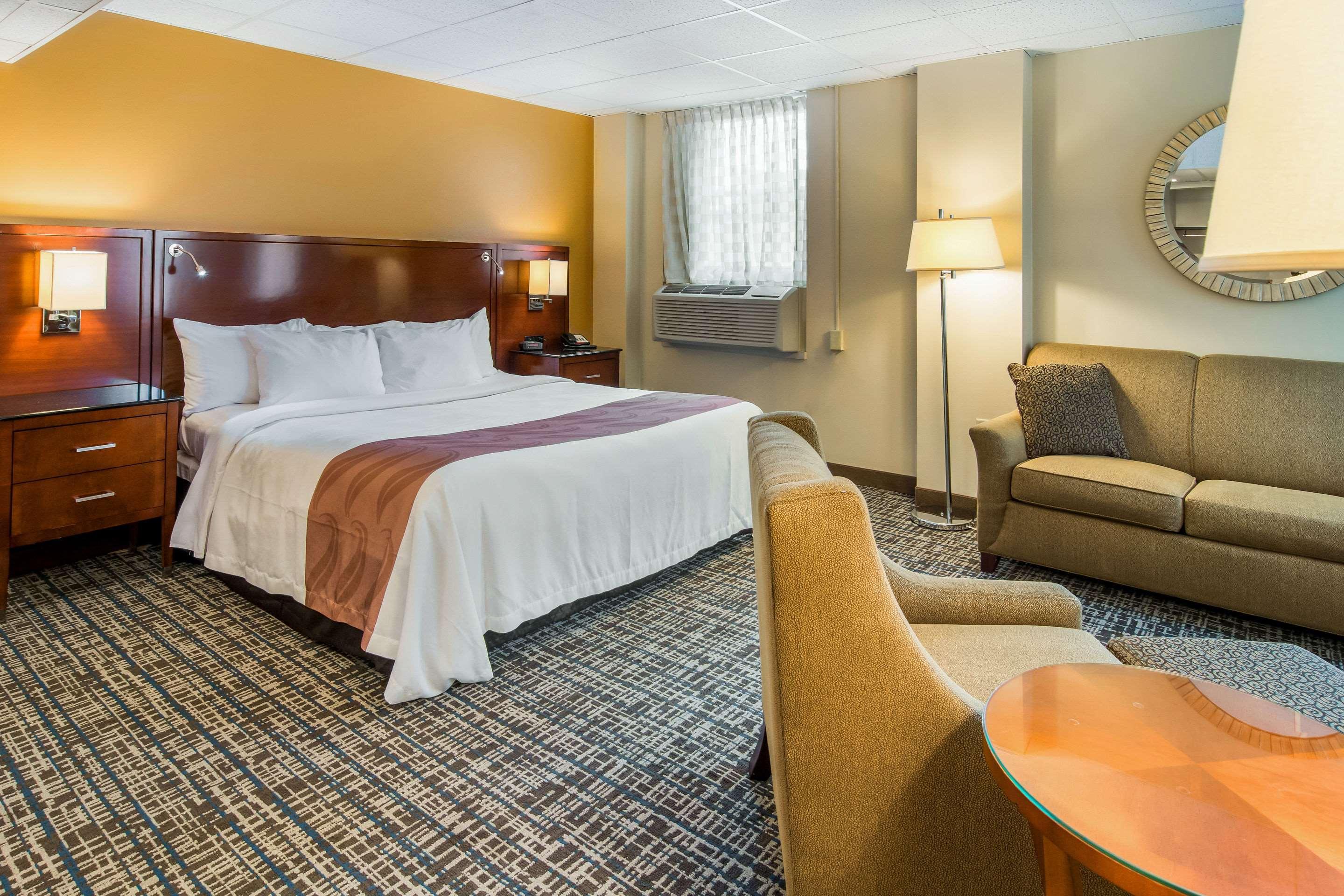 Quality Inn & Suites Virginia Exteriör bild