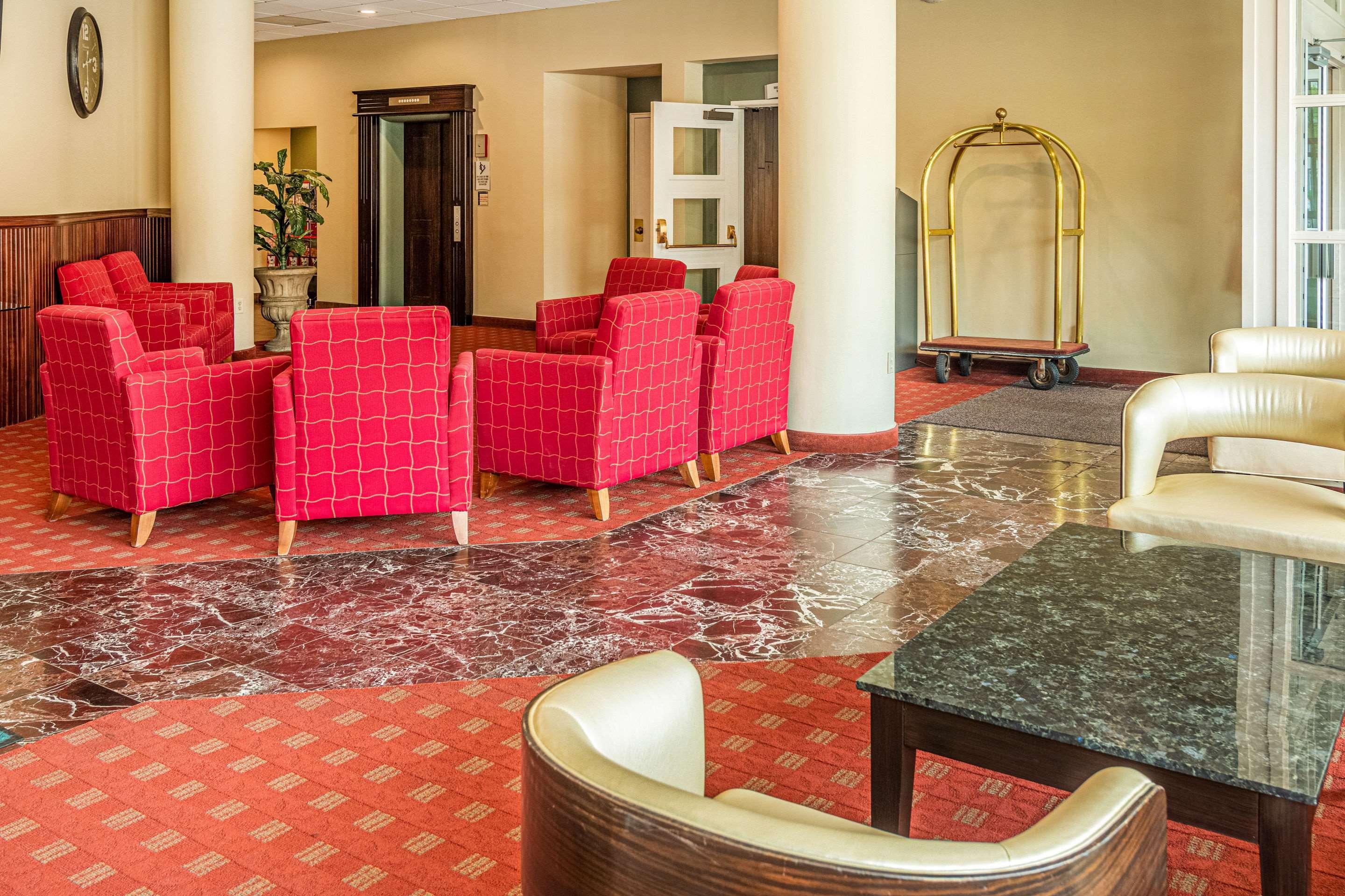 Quality Inn & Suites Virginia Exteriör bild