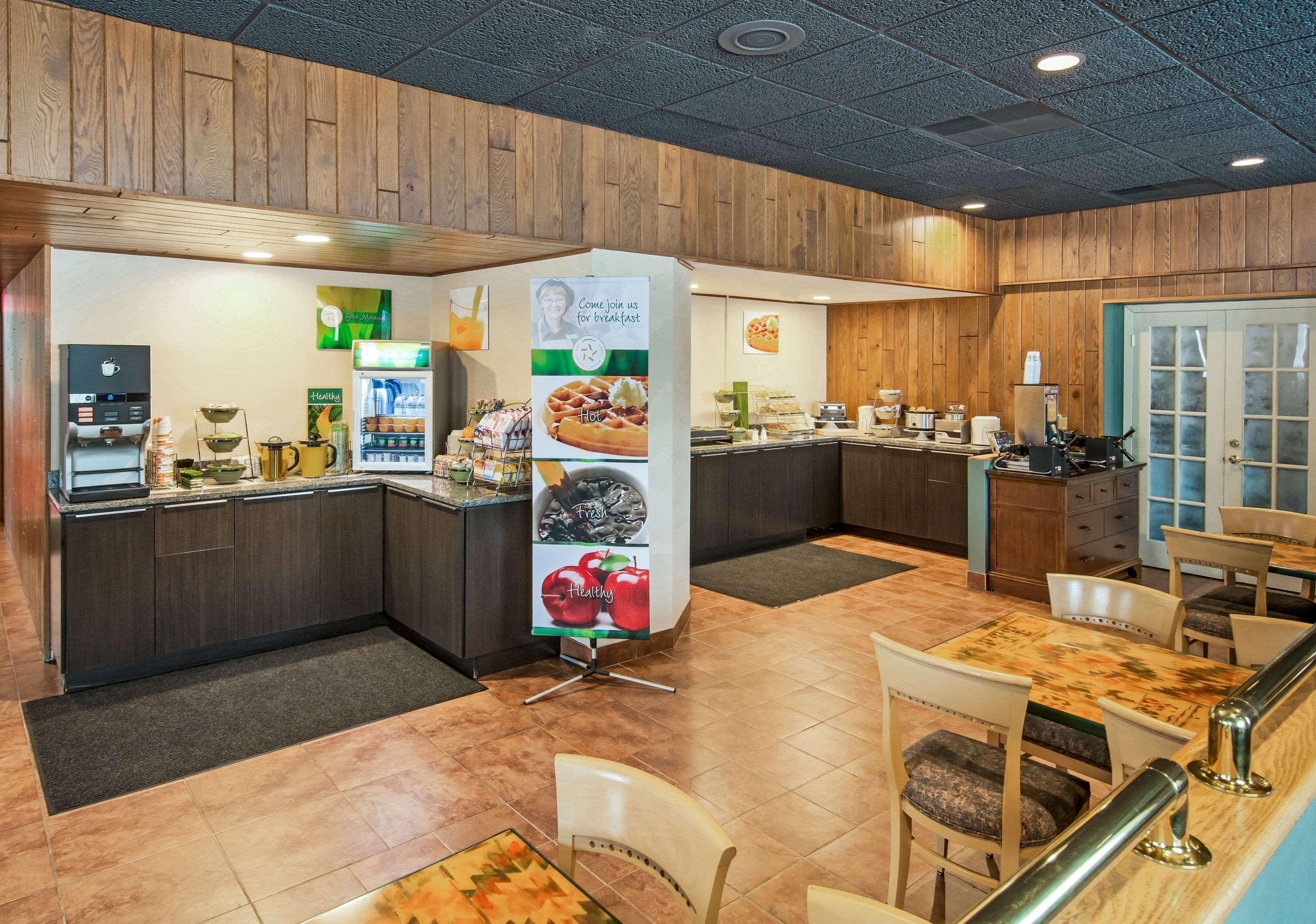 Quality Inn & Suites Virginia Exteriör bild